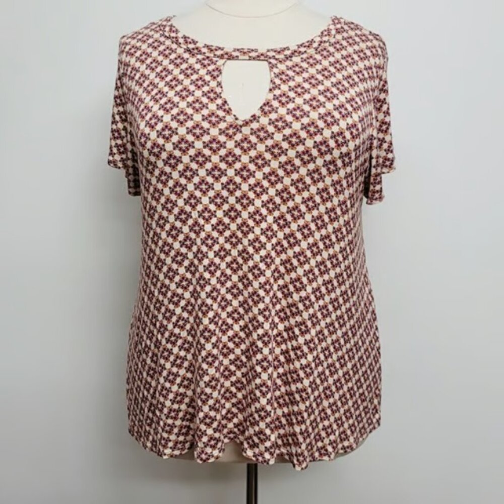 Love On A Hanger Keyhole Flutter Sleeve Top 1X